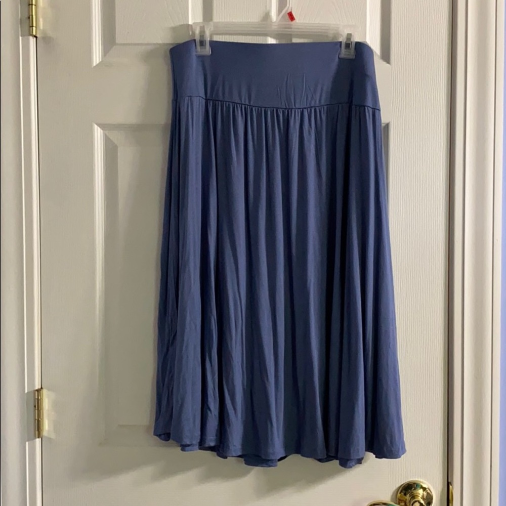 NEW W/TAGS Ladies Midi skirt